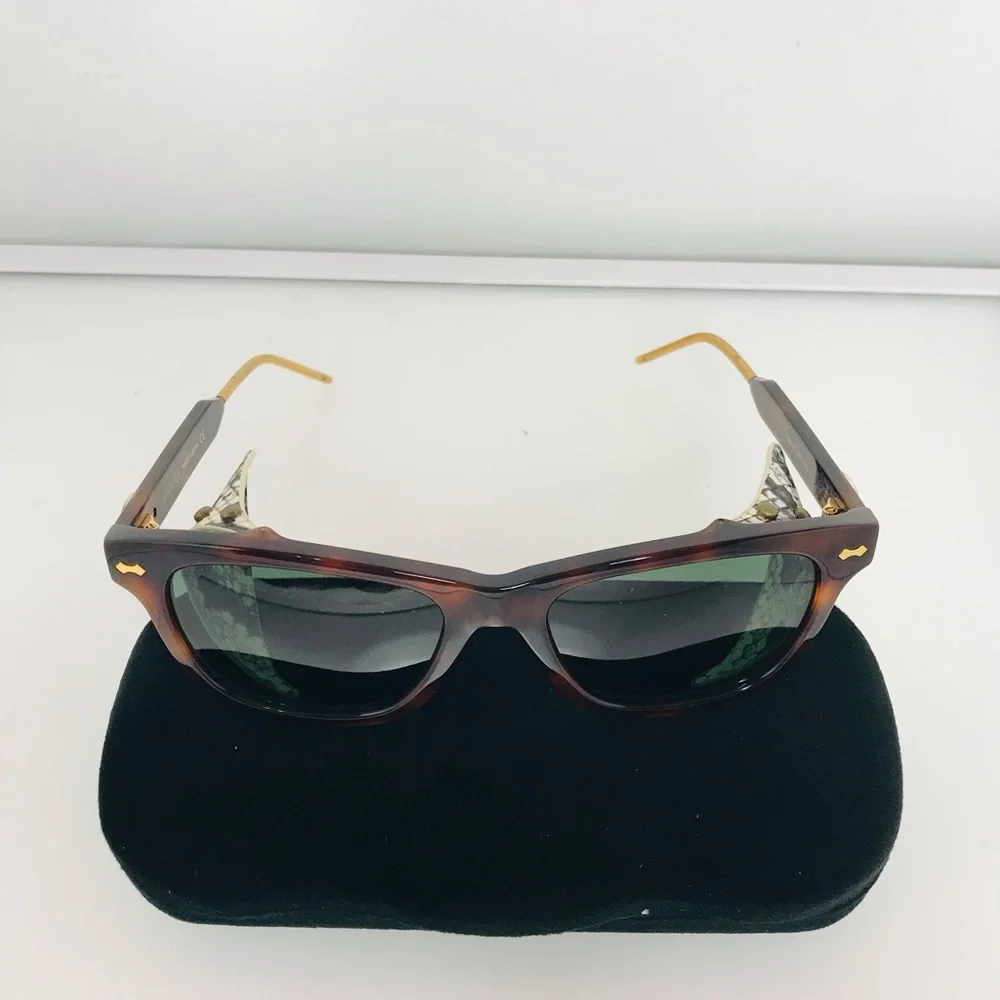 New - Gucci Men’s Snakeskin Sunglasses GG0671S 002 Havana Limited edit…